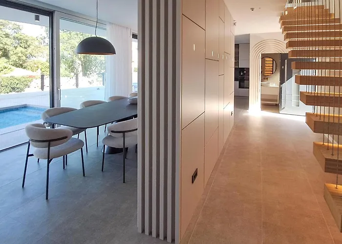 Gorgeous In Vakantiehuis Rovinjsko Selo